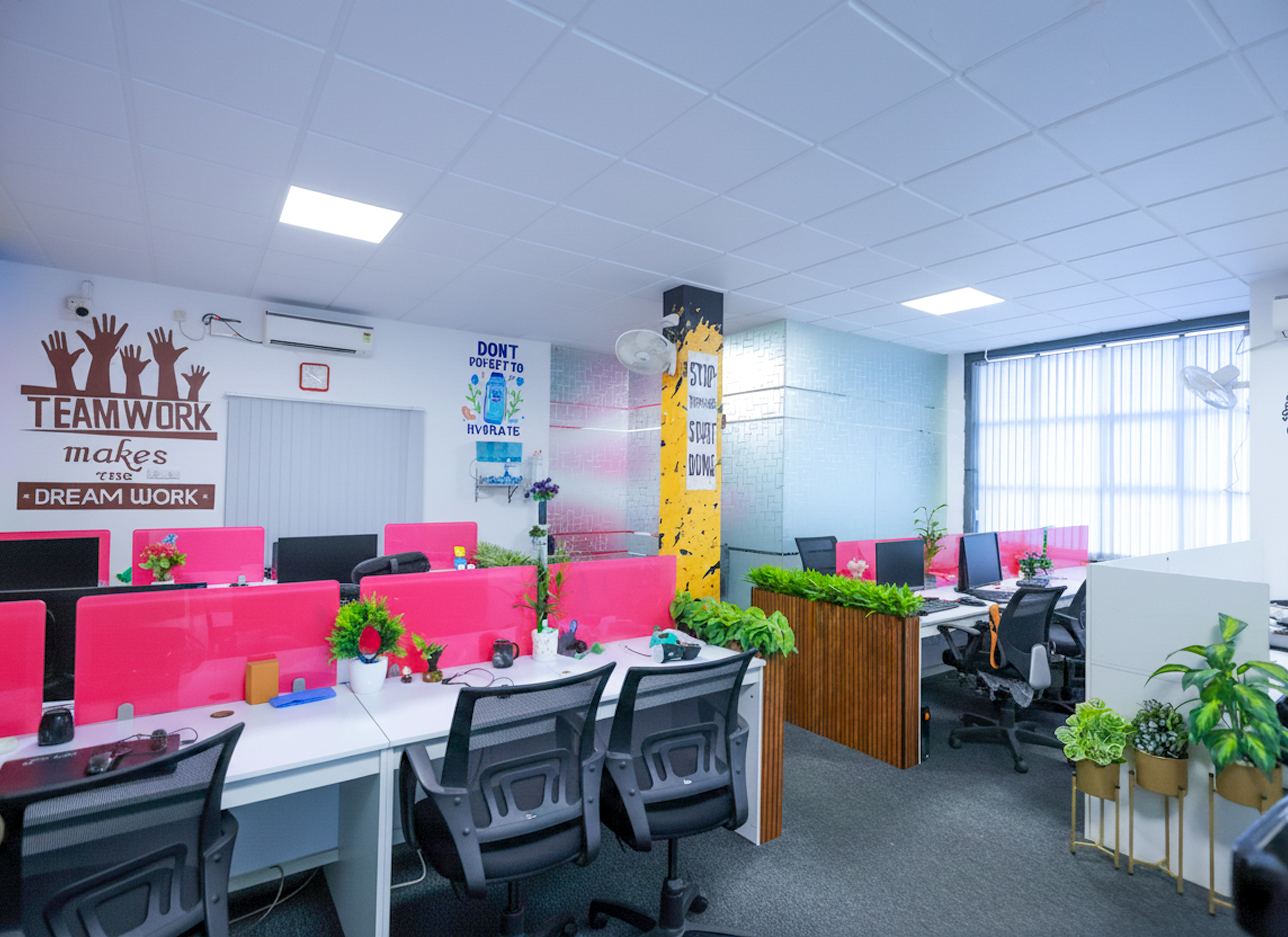 Uniqz secure and modern office infrastructure